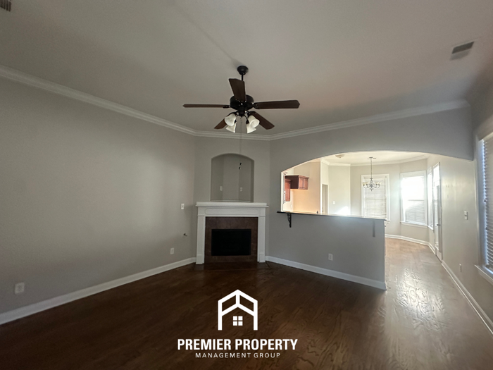 6942 Lagrange Grove Dr - Photo 3 of 19