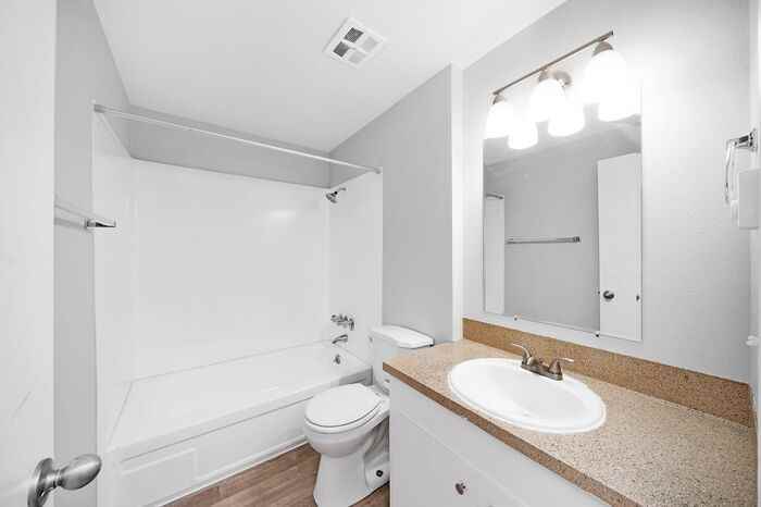 1022 Ne 181st Ave #A7 - Photo 2 of 22