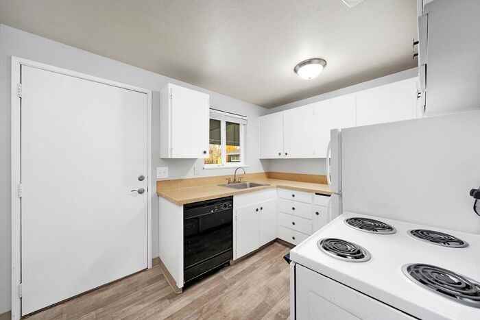 1022 Ne 181st Ave #A7 - Photo 4 of 22