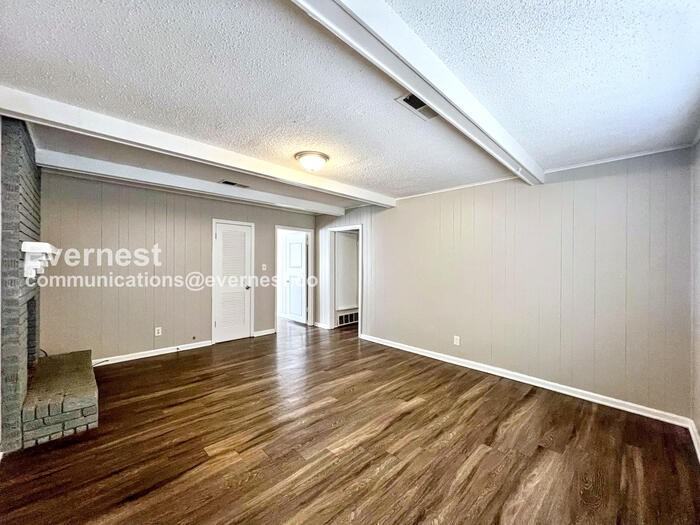 3208 Winslow Rd - Photo 4 of 19