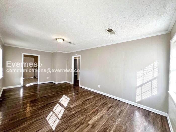 3208 Winslow Rd - Photo 6 of 19