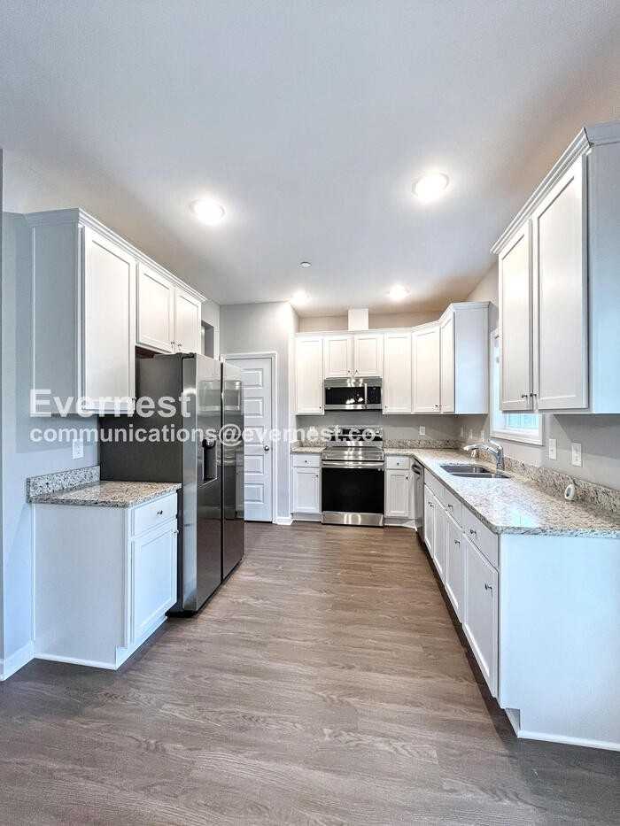 1016 Echo Ridge Road - Photo 2 of 21