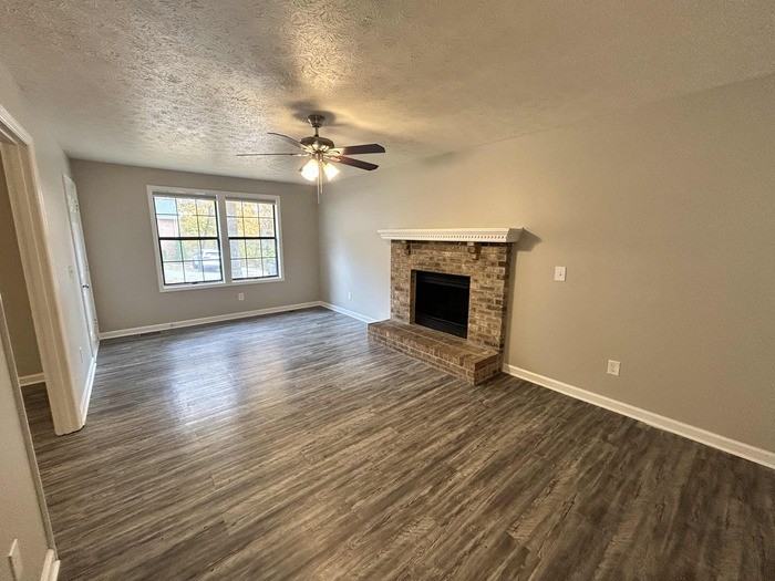 1008 Tyree Court South - Photo 6 of 33