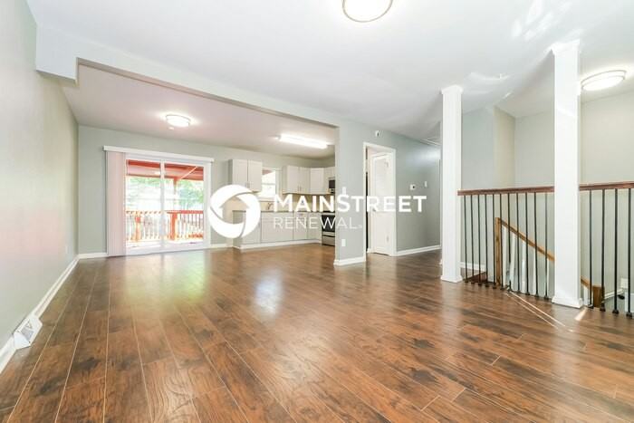 404 Southwest Keystone Court - Photo 2 of 19