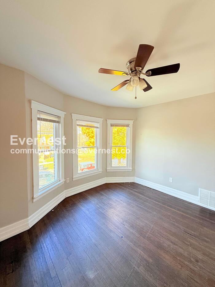 506 Westminster St #2 - Photo 4 of 22