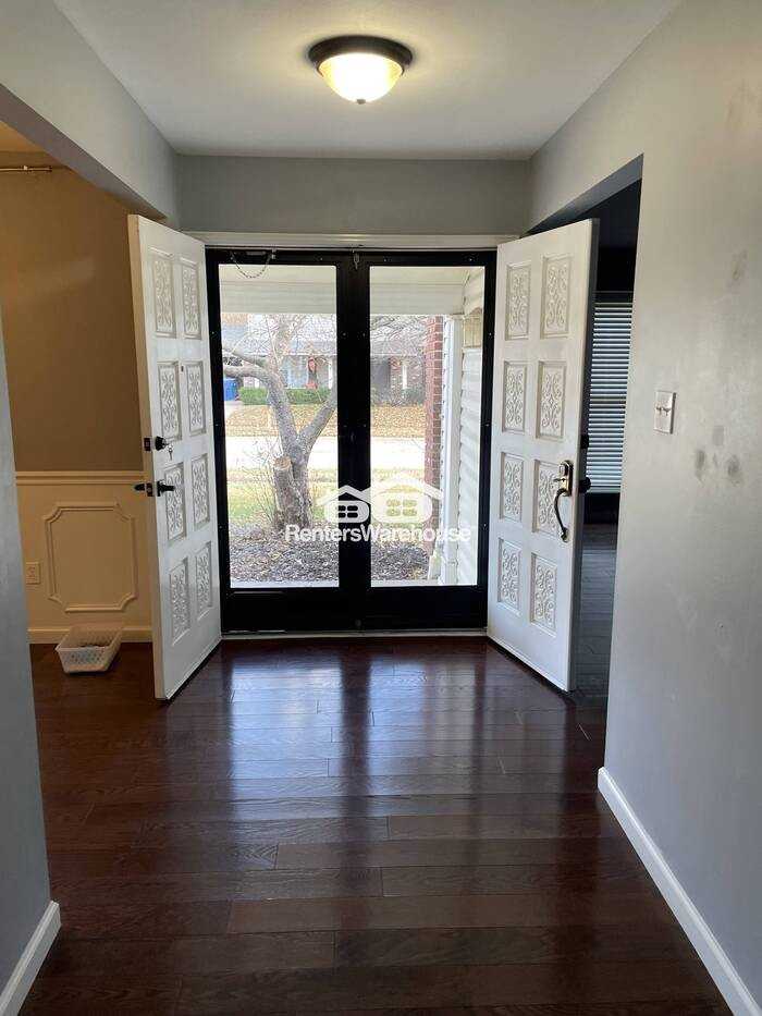 1225 Traverton Dr - Photo 2 of 20