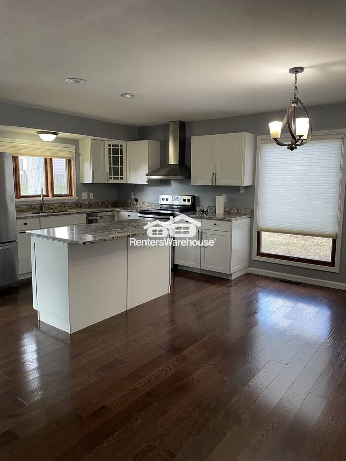 1225 Traverton Dr - Photo 4 of 20