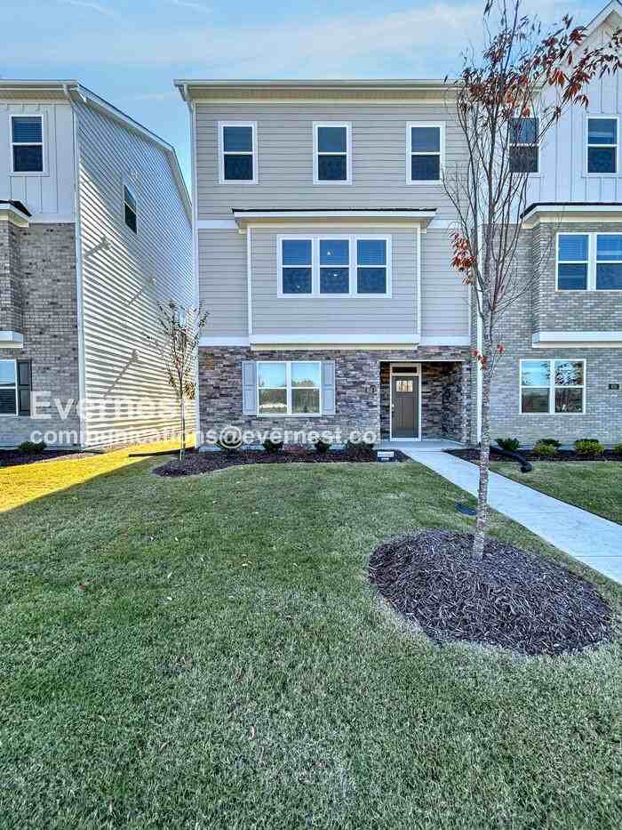 813 Washington Street