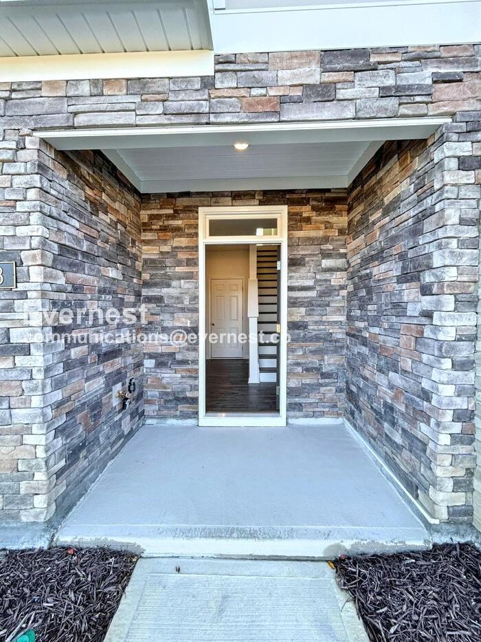 813 Washington St - Photo 2 of 29