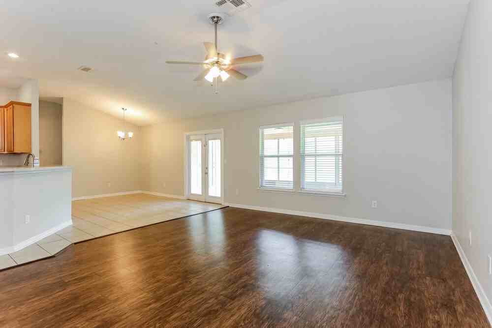 2392 Watermill Dr - Photo 4 of 16