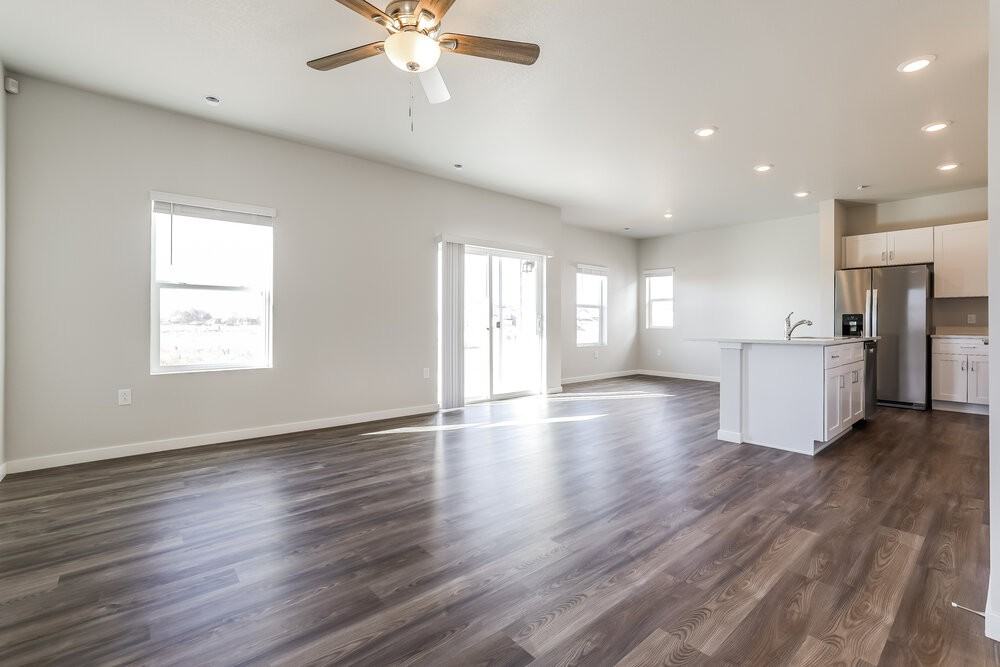 2177 Flower Blosom Ave - Photo 5 of 17