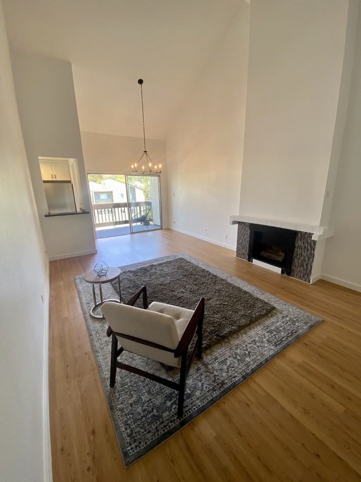 1311 Summertime Ln - Photo 2 of 36