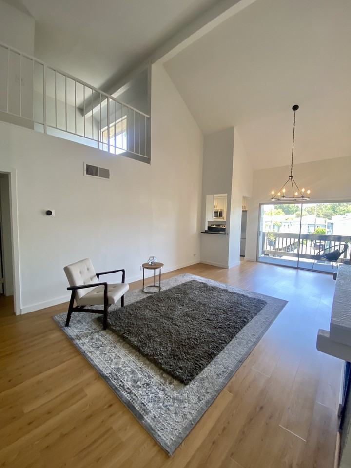 1311 Summertime Ln - Photo 3 of 36