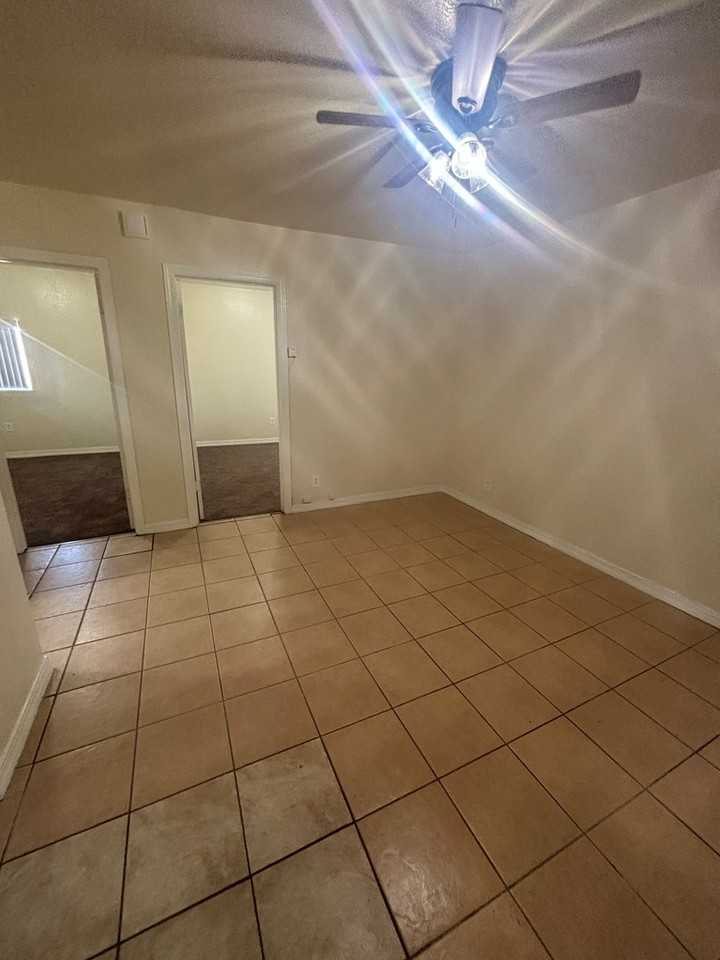 1327 West 94th Street - Photo 3 of 7