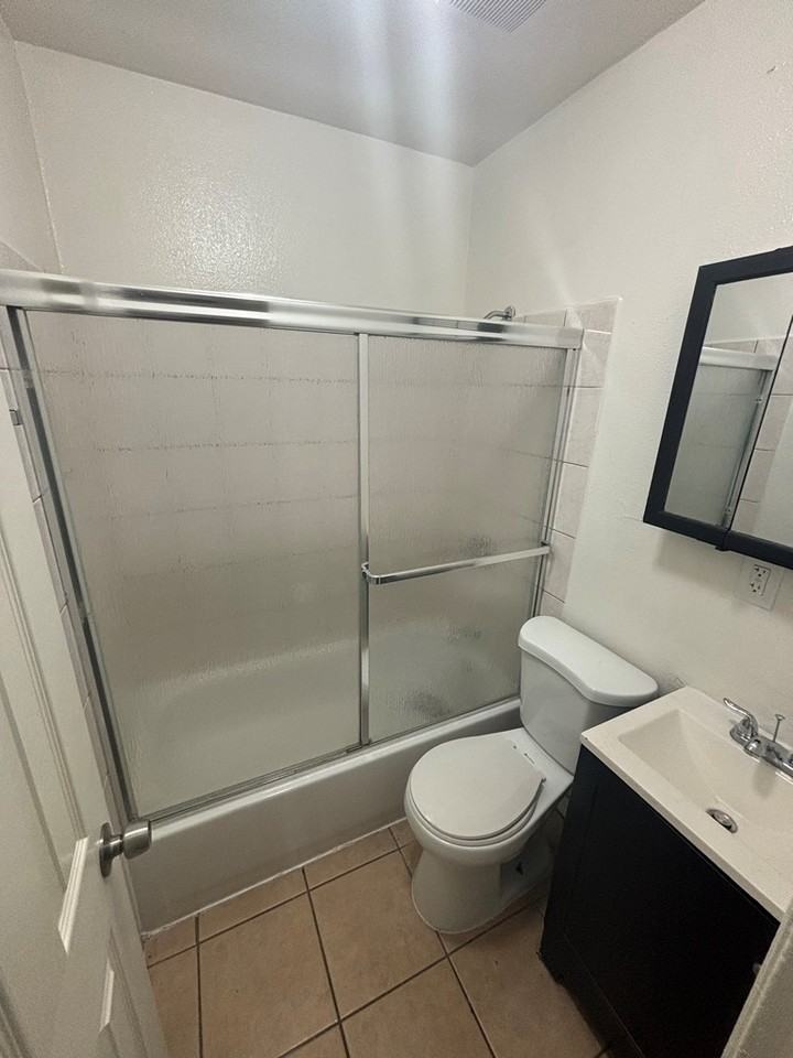 1327 West 94th Street - Photo 7 of 7