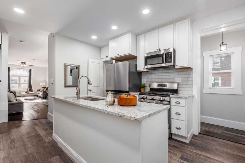 927 Oakwood Avenue - Photo 3 of 12