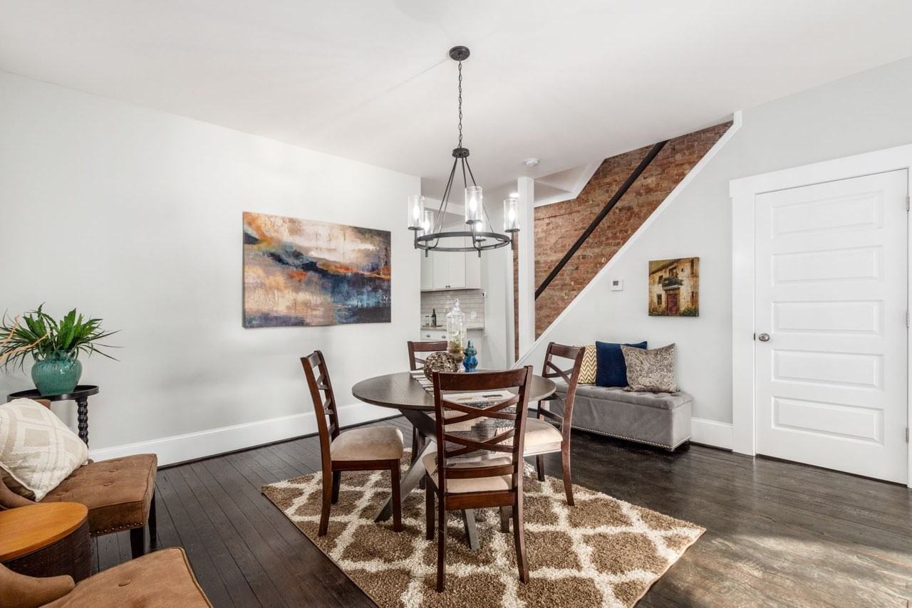 927 Oakwood Avenue - Photo 5 of 12