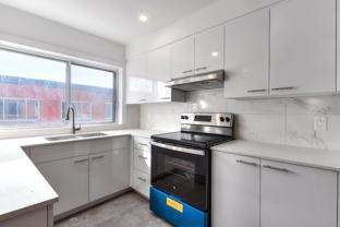 Av. Ashgrove & Av. Donegani #12 - Photo 1 of 1