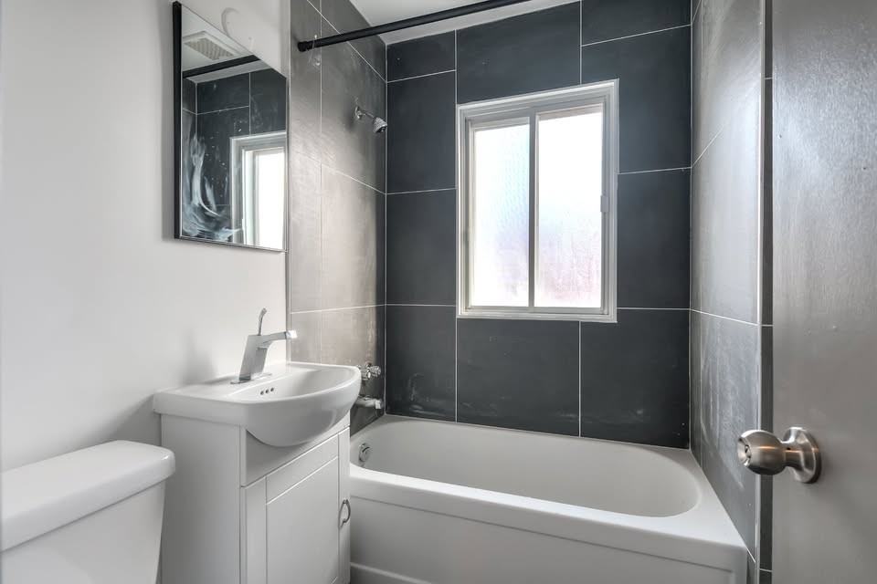 101 Avenue Ashgrove ##12 - Photo 3 of 4