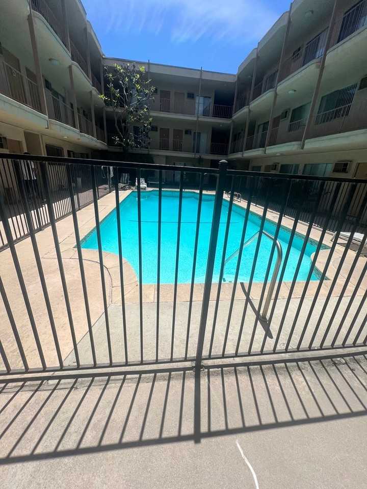 10136 National - Photo 5 of 6