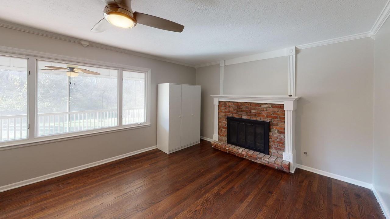 Spacious & Updated Home in Lee's Summit – Great Location! - Photo 7 of 17