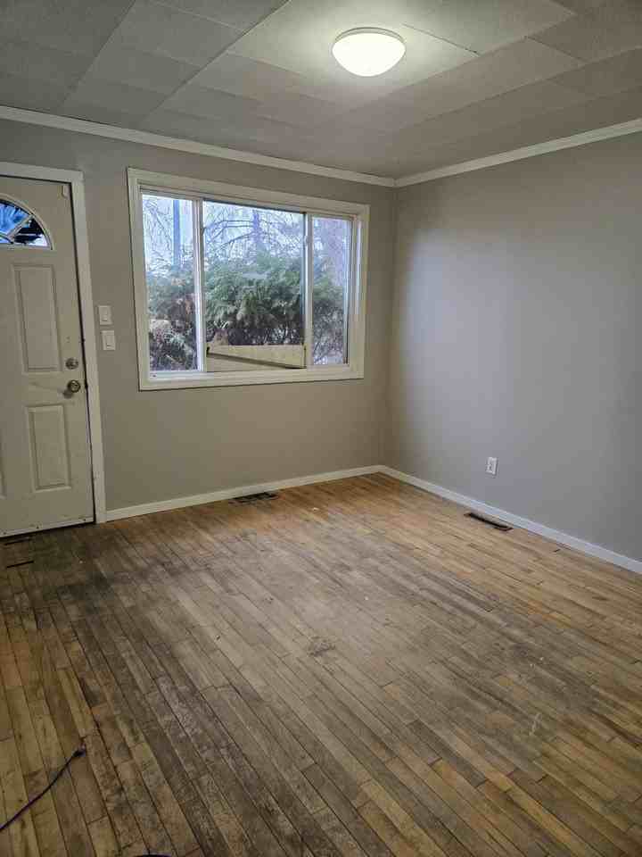 364 Rose St #1 - Photo 2 of 9