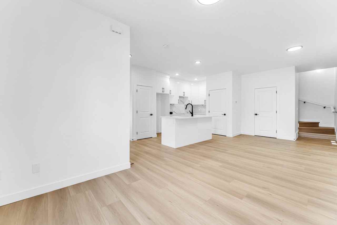 10631 Bsmt1 10631 148 Street Nw #2 - Photo 3 of 4