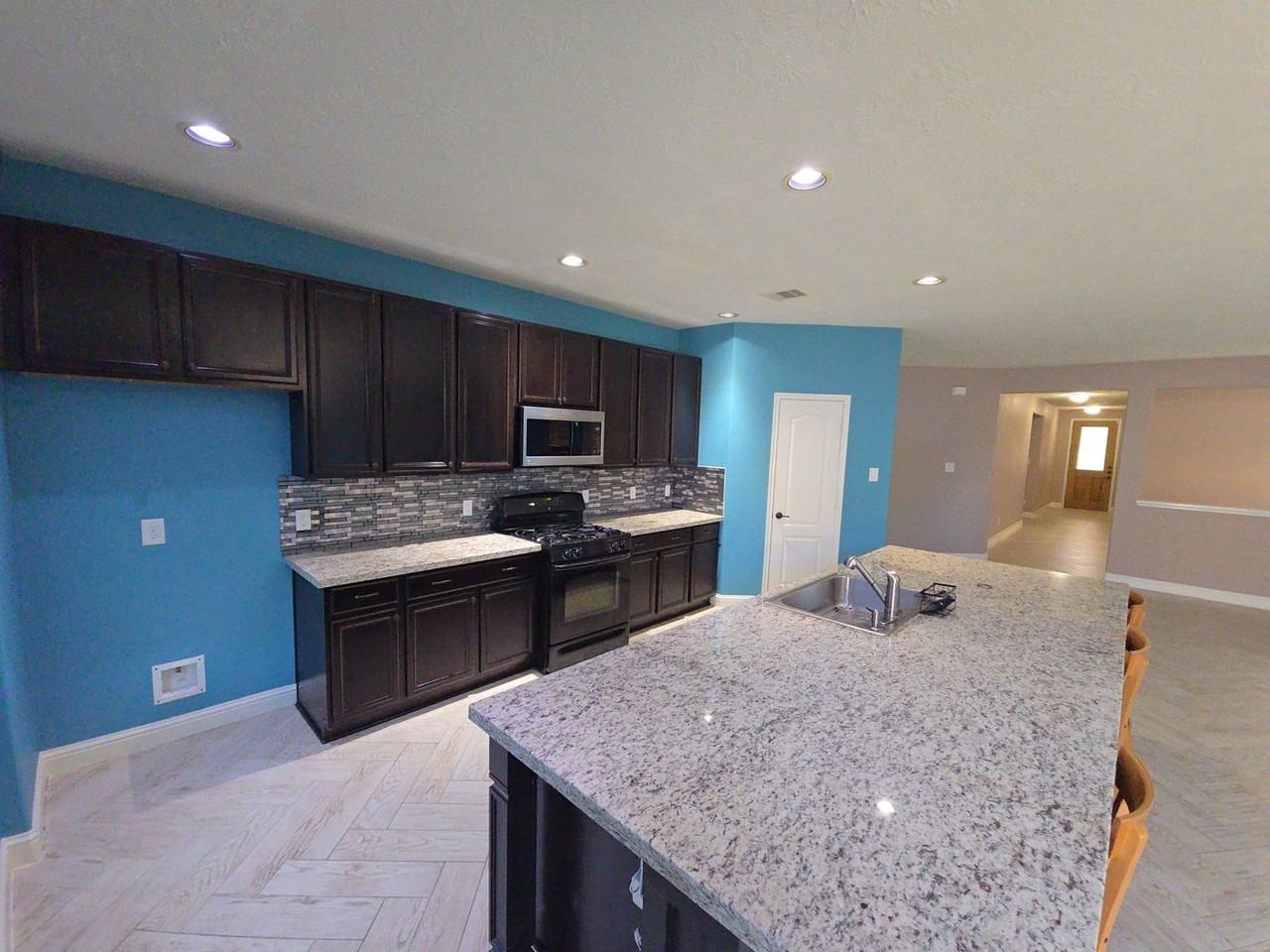 16014 Peach Bluff Lane - Photo 2 of 26