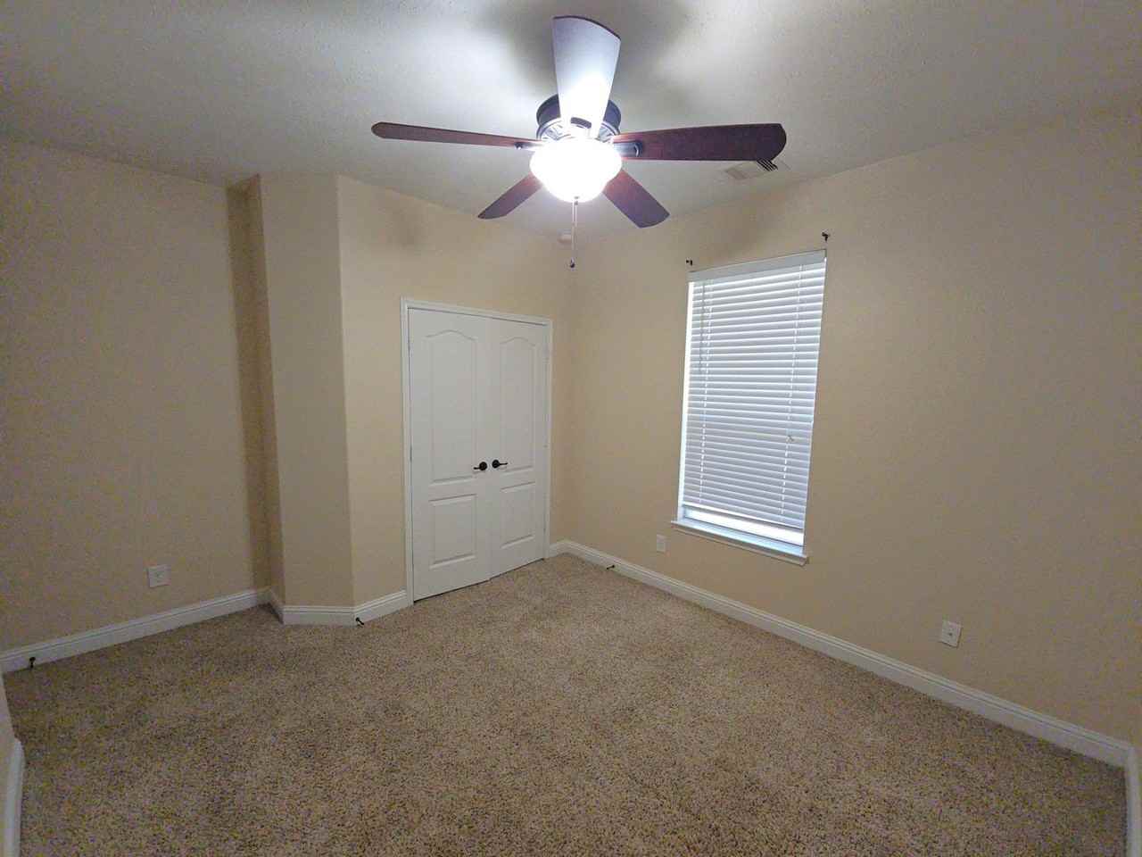 16014 Peach Bluff Lane - Photo 7 of 26