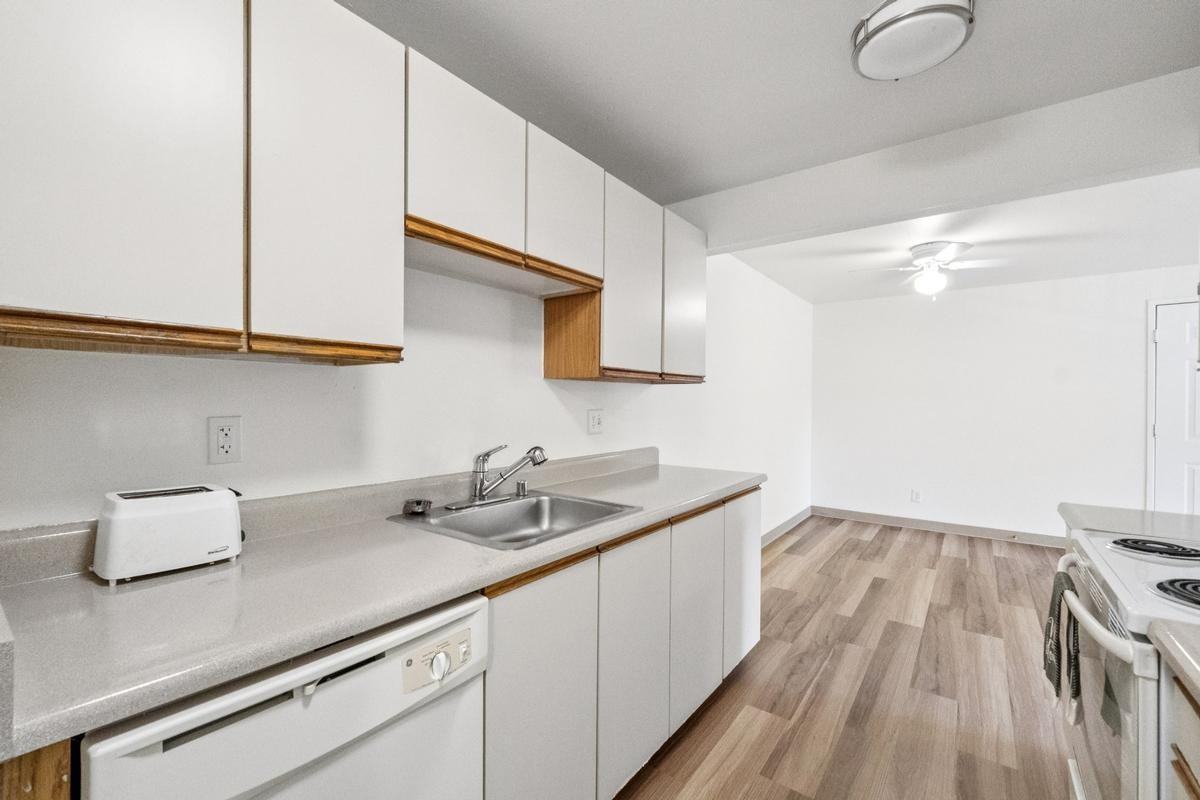 1011 128th Street Southwest - Photo 6 of 17