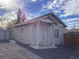 featured image of 1444 Nw Canyon Dr