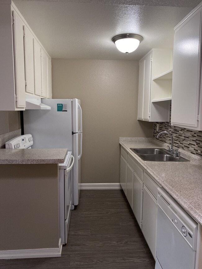 2575 Steele Rd - Photo 7 of 21