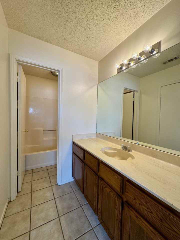 9217 Regal Drive - Photo 7 of 12