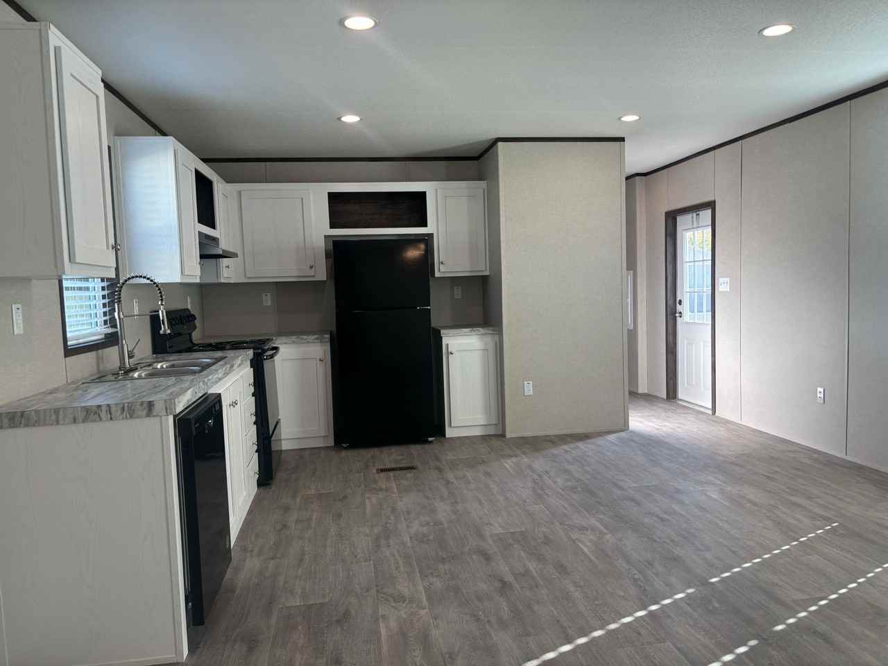 204 Linda - Photo 6 of 25