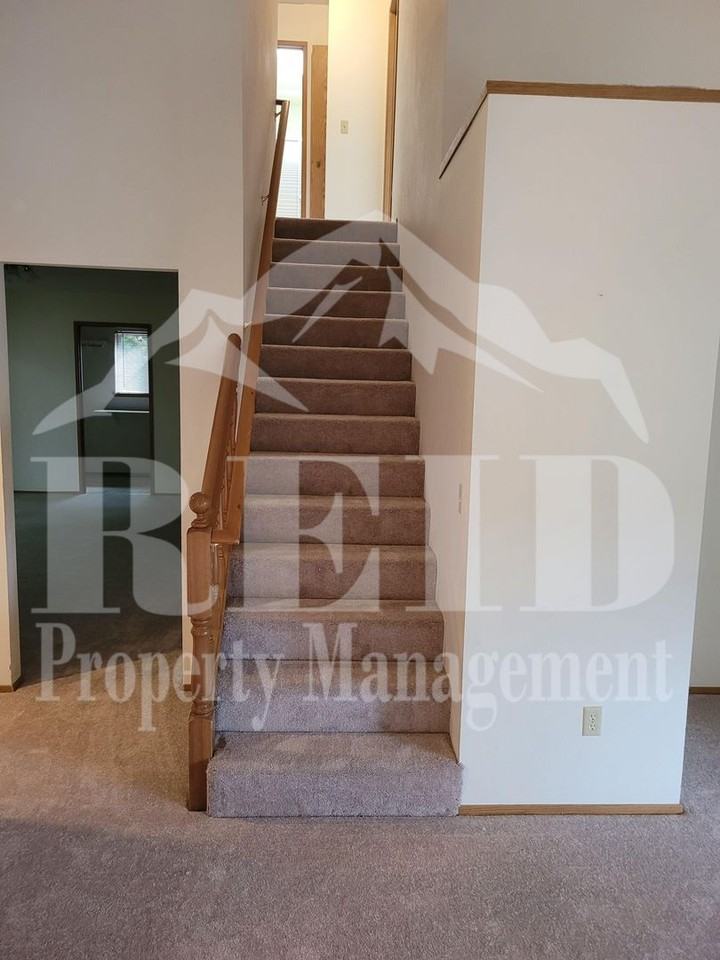 13448 Eldridge Pl Nw - Photo 5 of 26