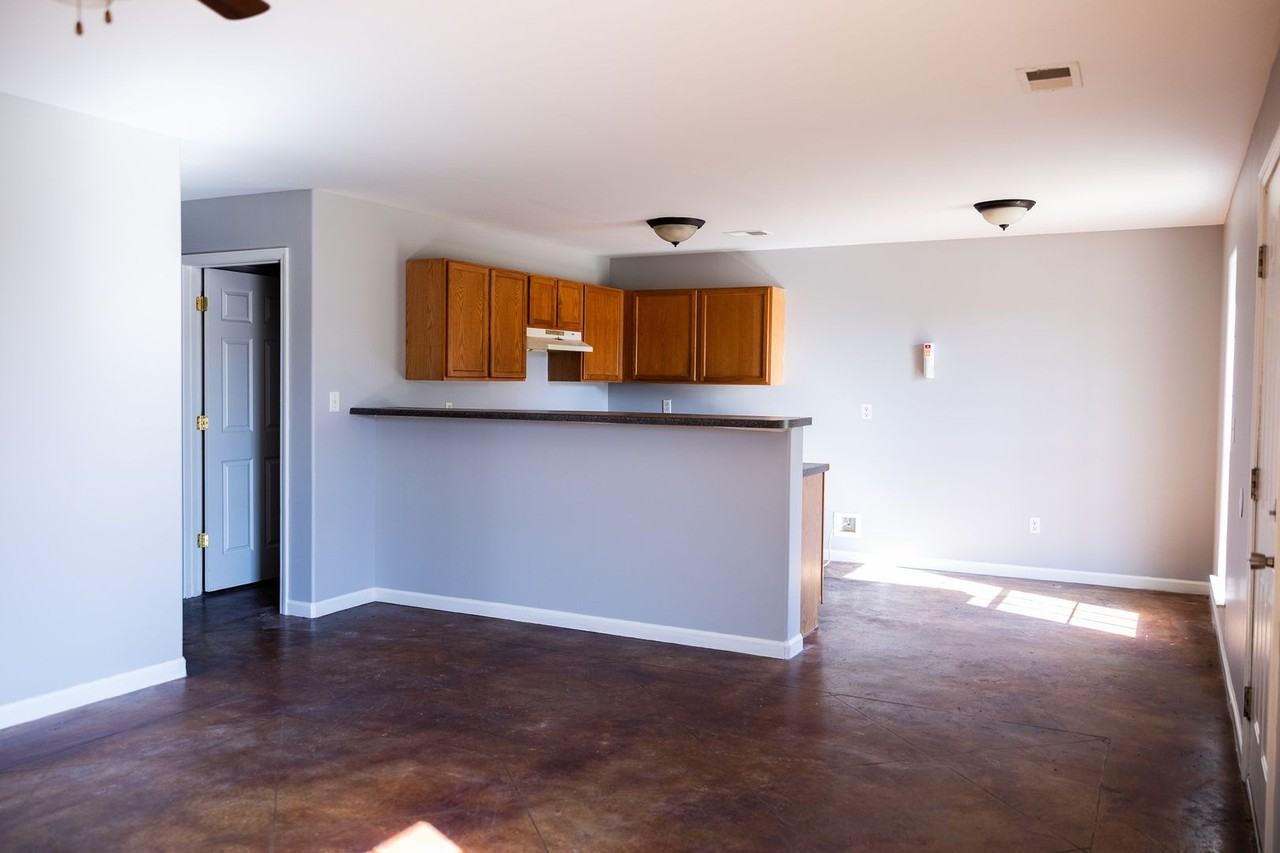 100B Nikki Dr - Photo 3 of 11