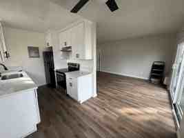 featured image of 345 S Manhattan Pl