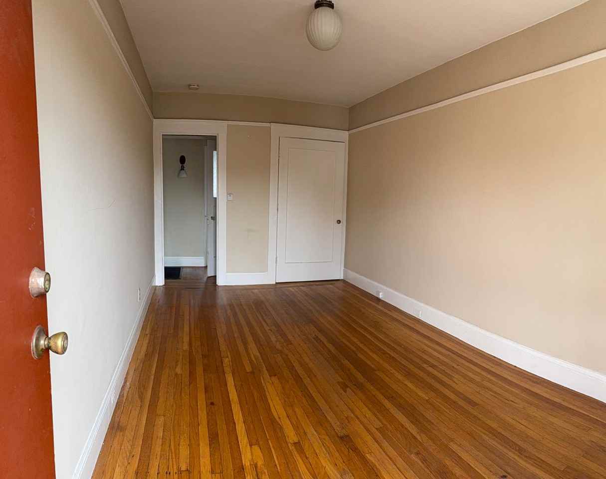 4426 Shafter Avenue - Photo 3 of 17