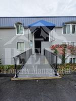 featured image of 924 Shorewood Dr #16