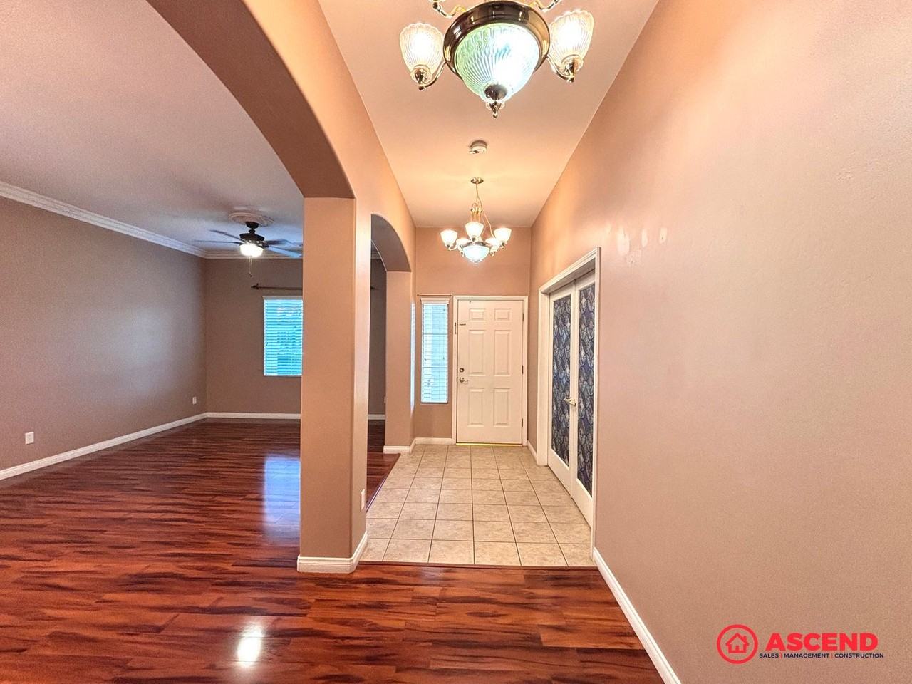 11914 Sturgeon Creek Drive - Photo 4 of 46