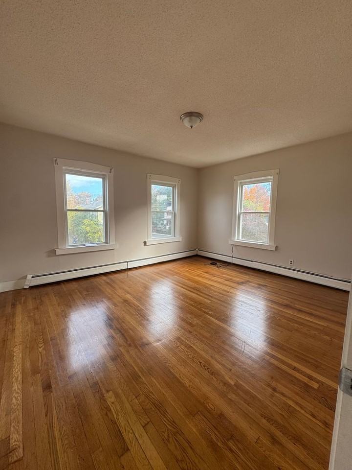 36 Orange St 2nd Fl - Photo 3 of 11