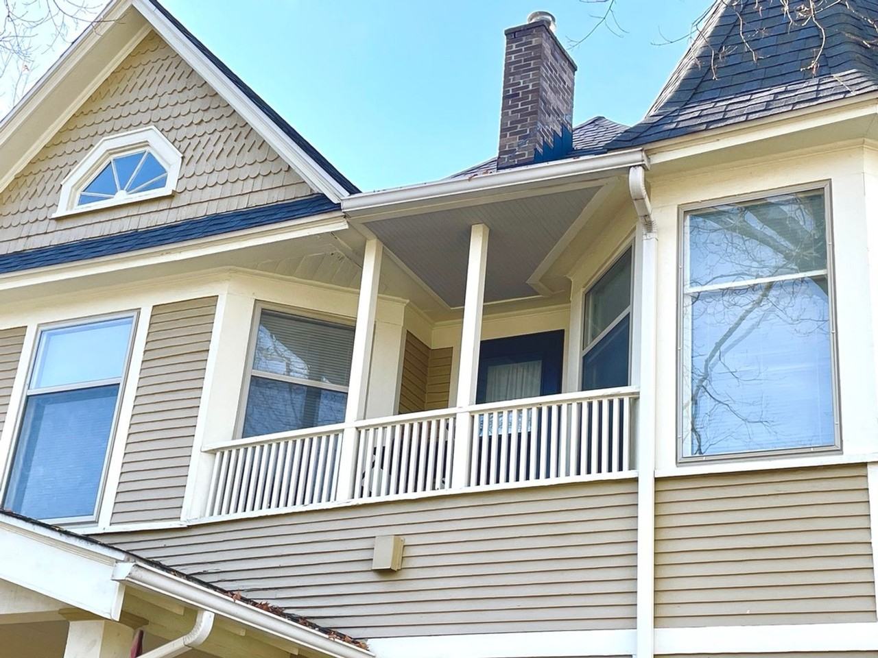 411 Paris Avenue Southeast #2 - Photo 3 of 17