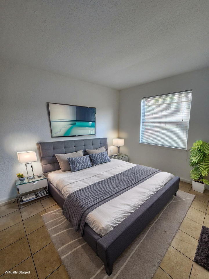 818 Christian Way - Photo 4 of 19