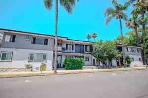 featured image of 405 W 10th St