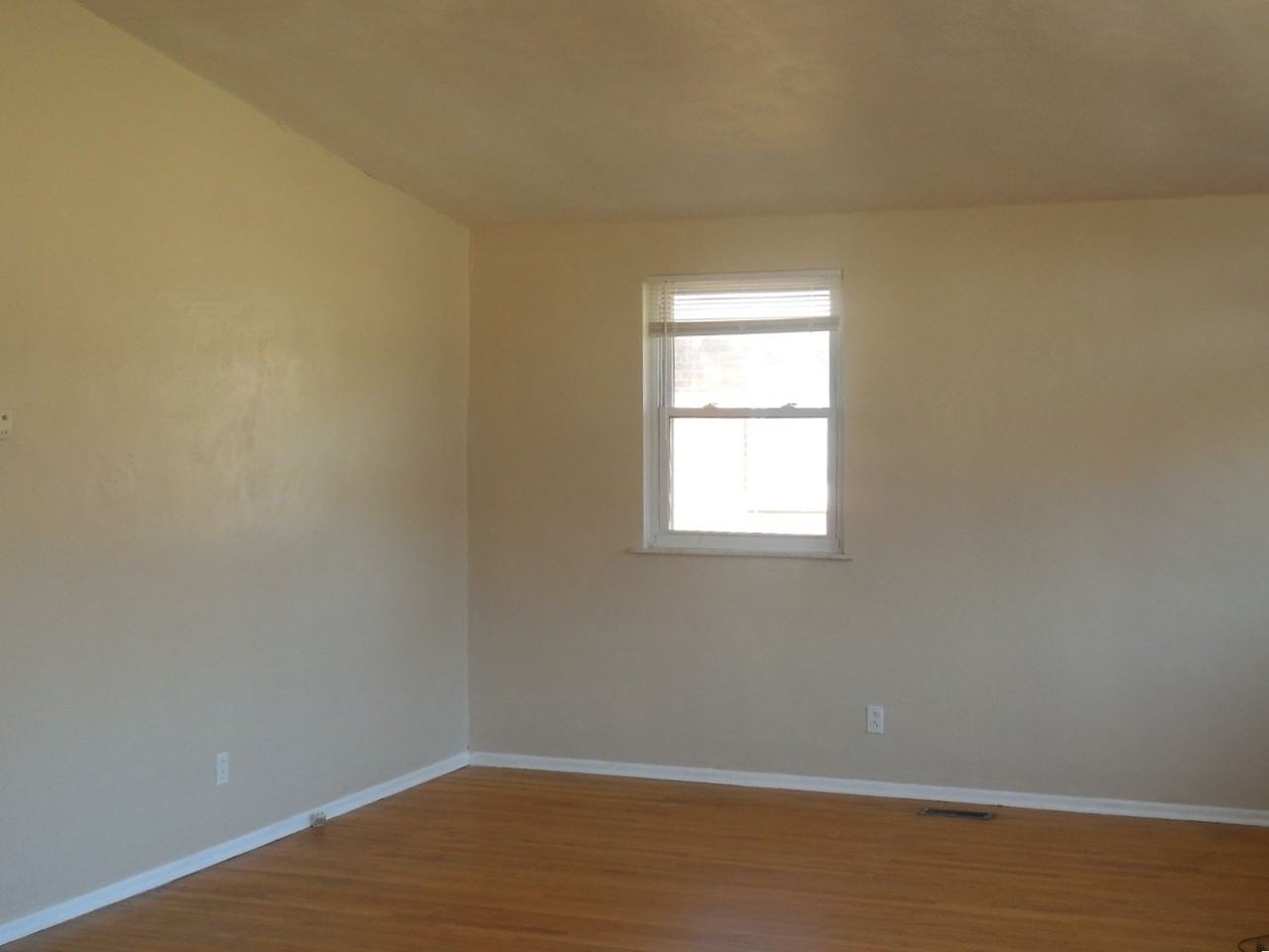 813 Klein Ave - Photo 7 of 18