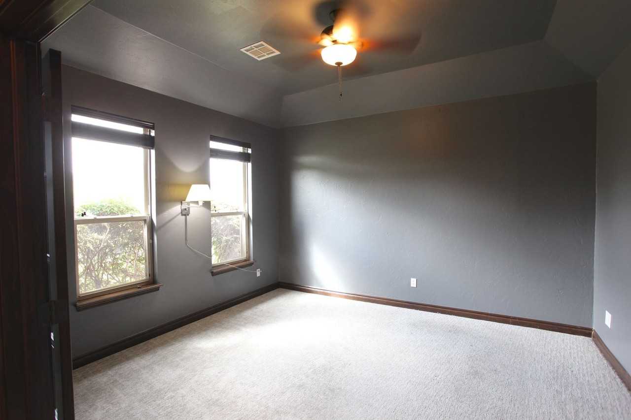 2805 Nw 173rd St - Photo 6 of 25