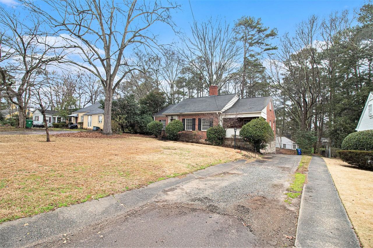 1946 N Decatur Rd Ne - Photo 2 of 21