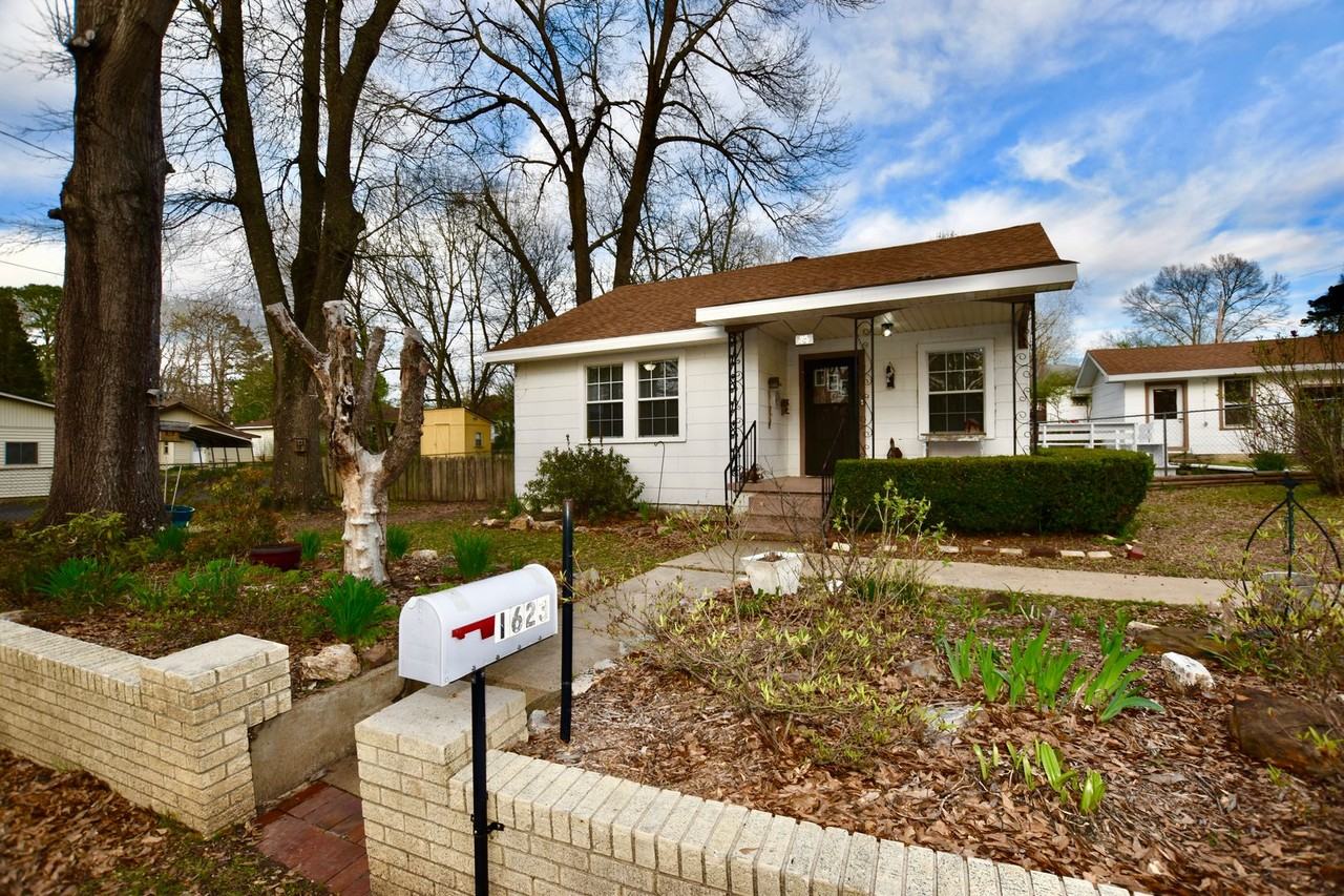 1623 Texas Street - Photo 2 of 50