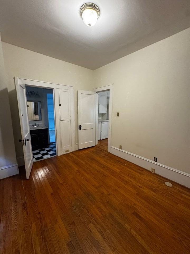 1821 Glenwood Ave - Photo 7 of 17