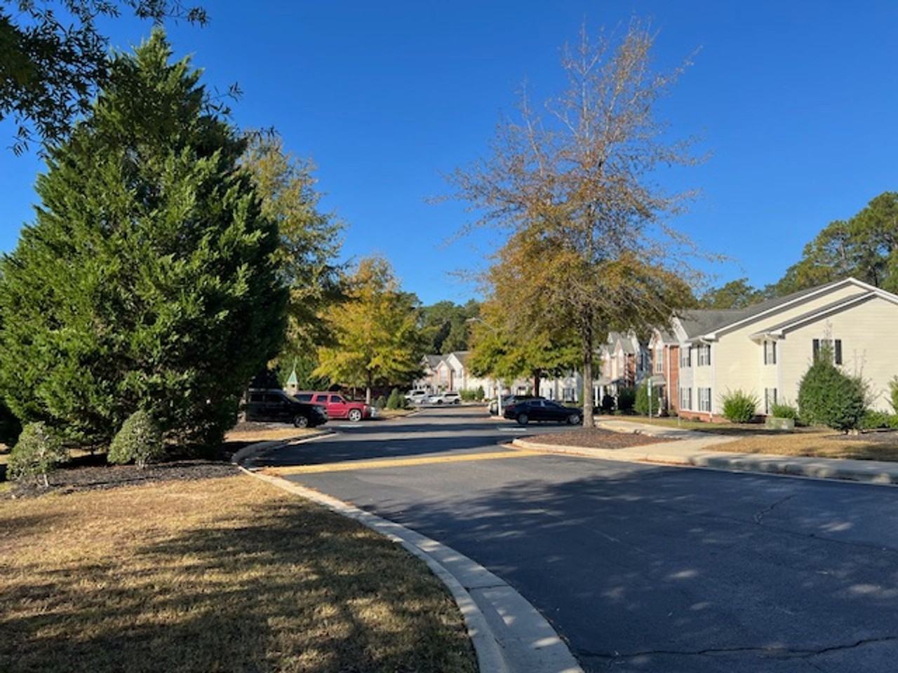 Evelyn Glenn Affordable Apartments - Photo 3 of 6